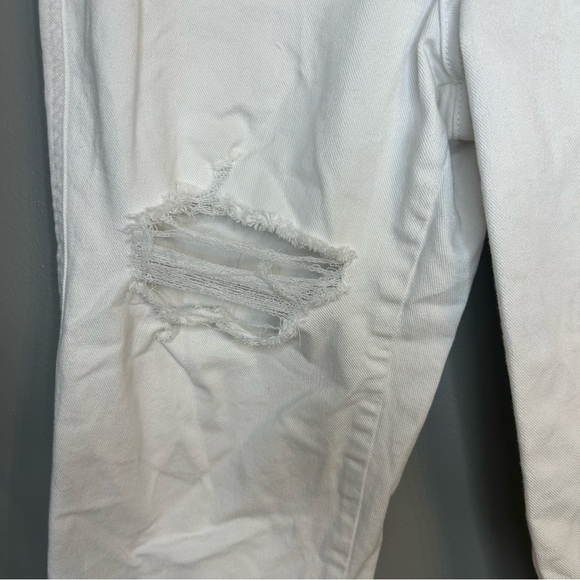 Express High Waisted White Ripped Straight Ankle Jeans, Size 8 - Picture 4 of 13